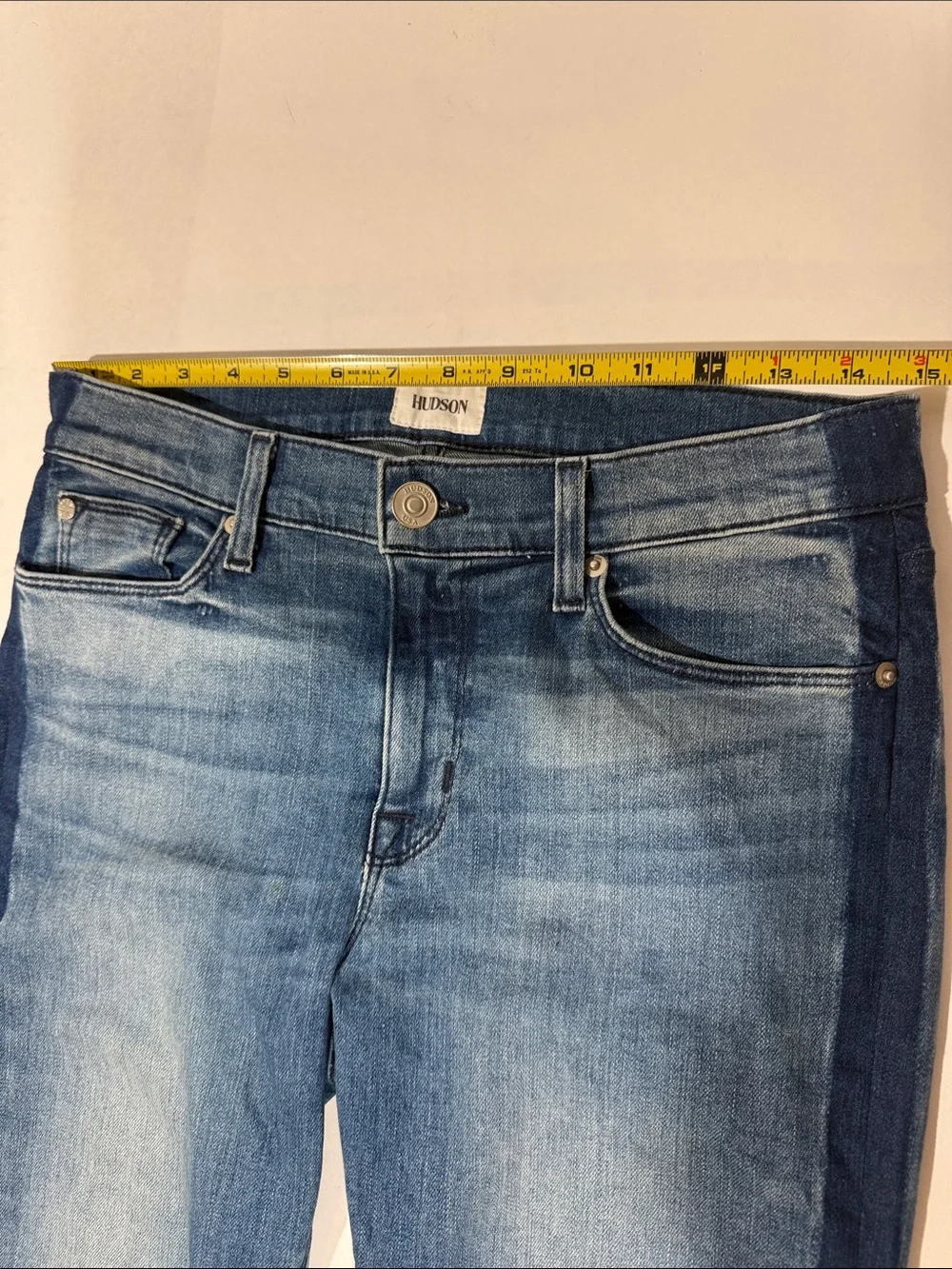 Hudson Jeans Tilda $215  Midrise Straight Leg Ankle Crop Side Seam Detail 28